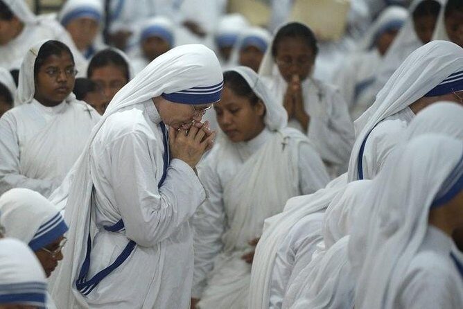 Guided Taj Mahal & Agra Fort With Mother Teresa's Missionaries Tour From Delhi - Authentic Experiences and Hidden Gems