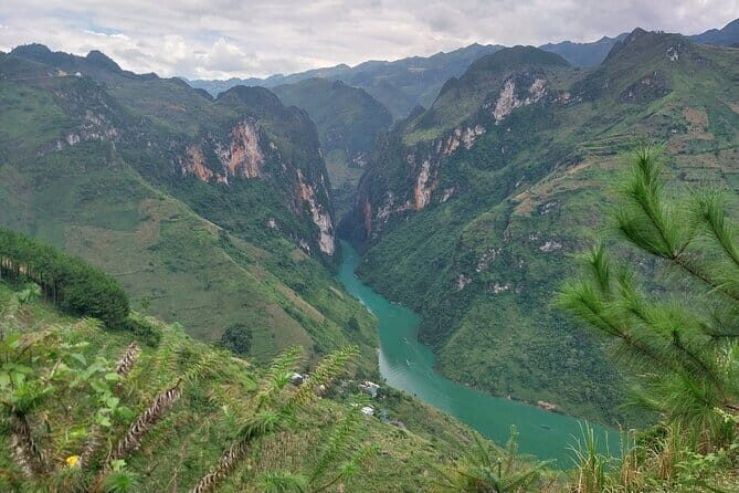 Ha Giang Loop Explorer 5 Day Car Journey Package Tour - Who Is This Tour Best For?