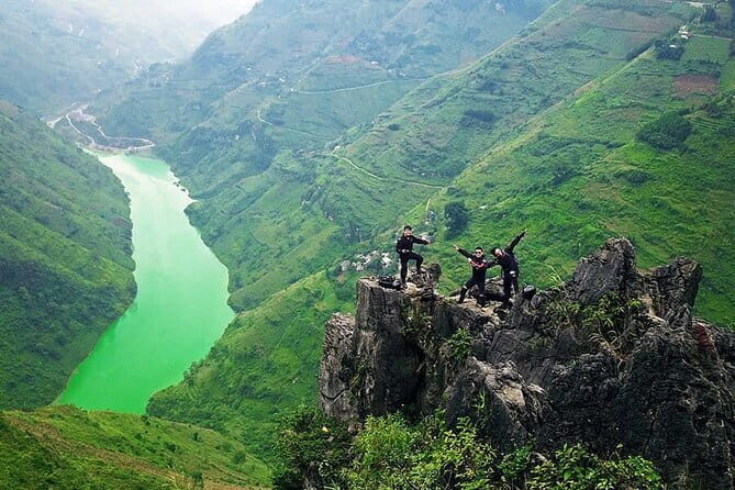 Ha Giang tour in 3 Days/2 Nights: Motorbike, Hiking, Local Life - Authenticity and Traveler Experience