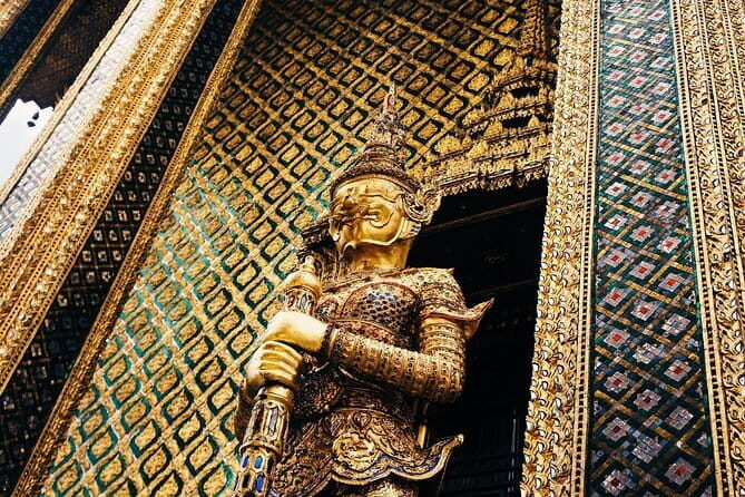 Half Day Highlight Bangkok Grand Palace and City Temples - What Travelers Are Saying (Based on Reviews)