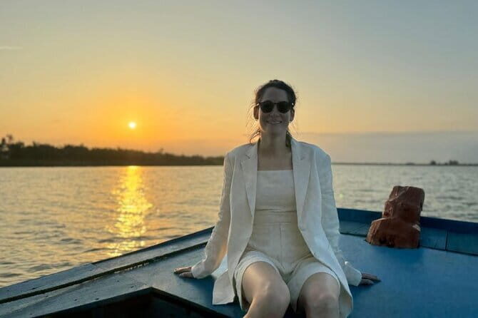 Half Day My Son Sanctuary and Sunset Cruise in Hoi An - The Journey Back: A Scenic Boat Ride and Sunset Views