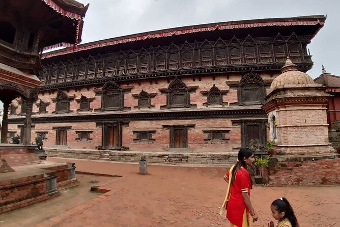 Half-Day Private Tour around Bhaktapur and Syambhunath Stupa - Practical Details and Tips