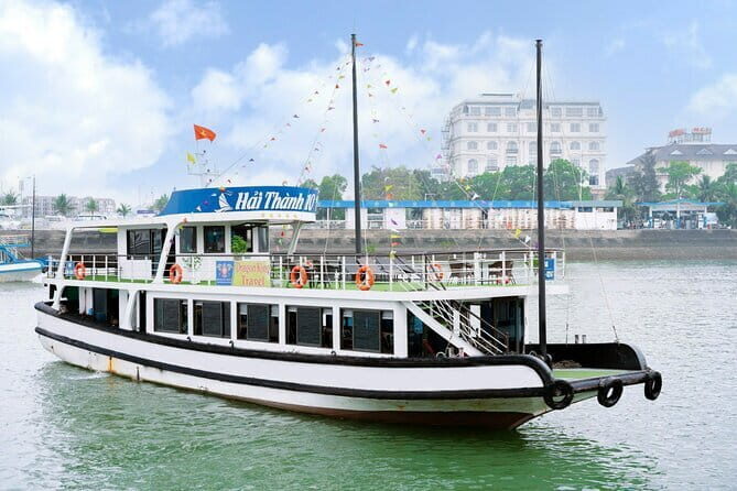 Halong bay Cruise Day Trip: Kayaking, Swimming, Surprise cave & Titop island - The Itinerary in Detail