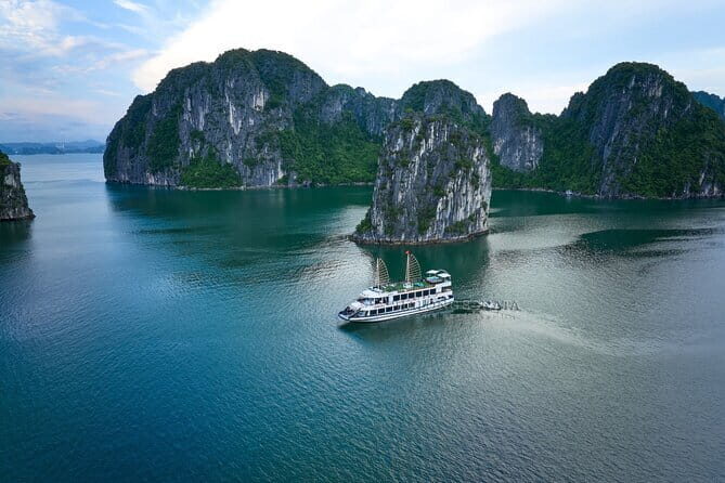 Halong Bay Full-Day Luxury Cruise Tour From Hanoi Old Quarter - The Practical Side: Transportation, Timing, and Group Size