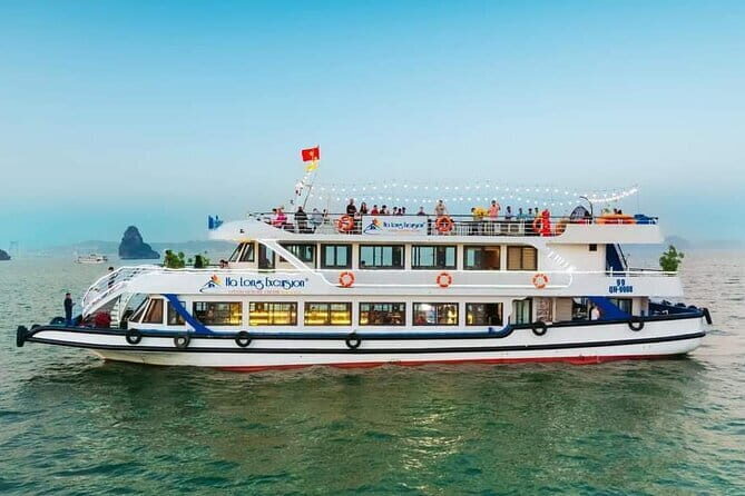 HALONG BEST SELLER -5 Star Day Cruise: Buffet Lunch, Wine& Fruit - The Authentic Feel: What Reviewers Mention