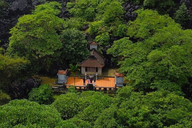 Hanoi: Luxury Day Trip to Bich Dong Pagoda and Trang An Grottoes - Authentic Experiences and Insider Tips