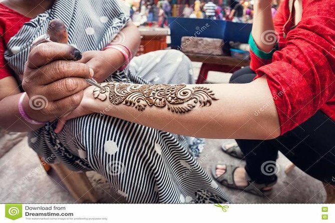 Henna application session with dinner - Practical Details and Tips