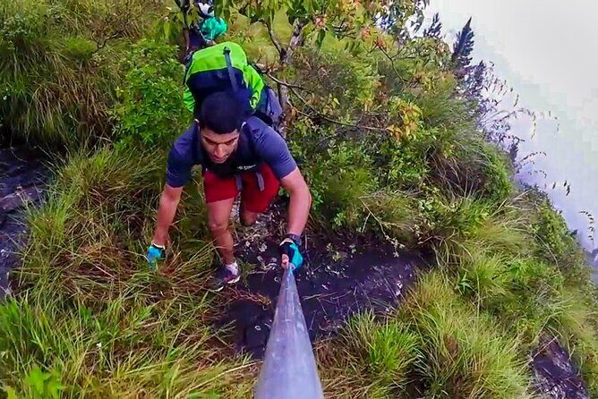 Hike to Danigala Circular Rock from Mahiyanganaya - FAQs
