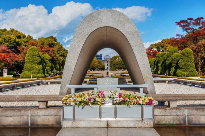 Hiroshima and Miyajima Private Tour with English Driver/Guide - Exploring the Highlights: In-depth Look at the Itinerary