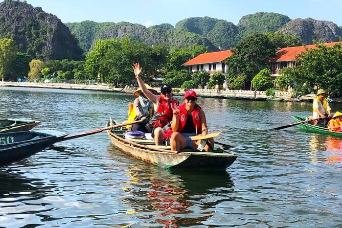 Hoa Lu, Tam Coc, Mua Caves: Small Group Tour visit Local House - What Sets This Tour Apart?