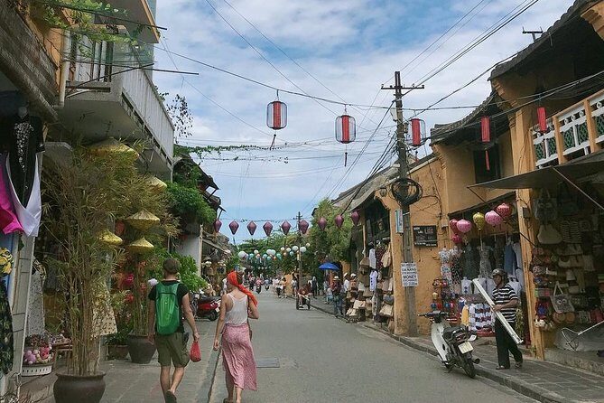 HOI AN WALKING TOUR & LANTERN MAKING Class(Private Halfday Tour ) - The Lantern Workshop: Crafting Memories