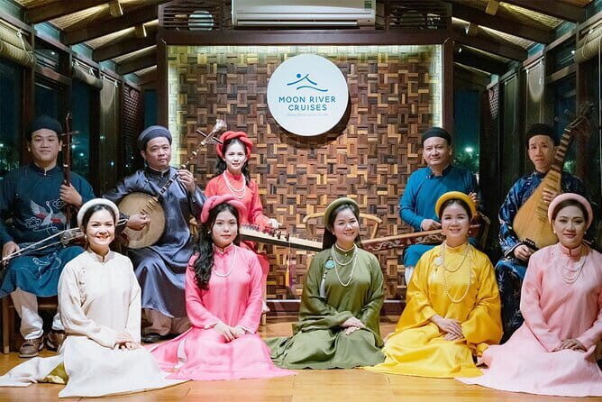 Hue Night Tour: Cyclo, Street Food & Folk Music on Perfume River - Sweet Treats and Historic Landmarks