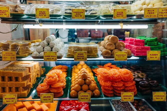 Immersive Singapore City Tour With Local Snacks - What Sets This Tour Apart?