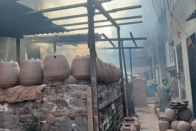 Inside Dharavi A Tale of Tradition Industry and Community - The Value of the Experience