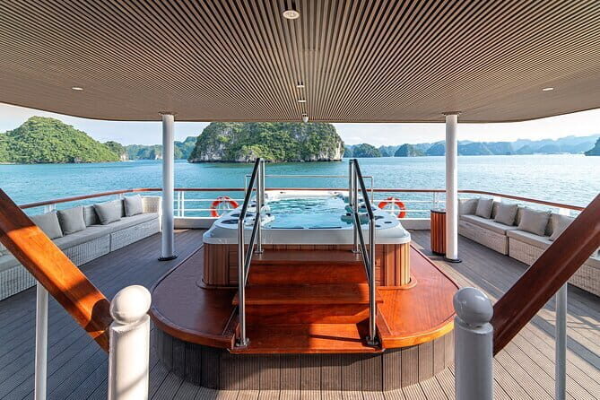 Iris Cruise Luxury Halong Bay Day Tour from Hanoi By Expressway - The Journey Begins: Coordinating Your Day