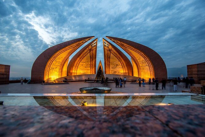 Islamabad City Tour With Faisal Mosque, Pakistan Monument & Lunch - What Makes This Tour Stand Out?