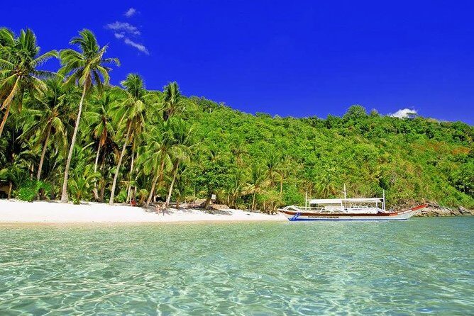 Island hopping in Portbarton w/ pick up in puerto princesa - How This Tour Balances Value and Experience