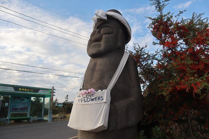[Jeju Island] Customizable Private Taxi Tour - Day 1: Iconic Natural Wonders and Cultural Highlights