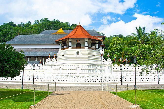 Kandy and Spice Garden Private Full-Day Tour from Colombo - What’s Included and What to Expect
