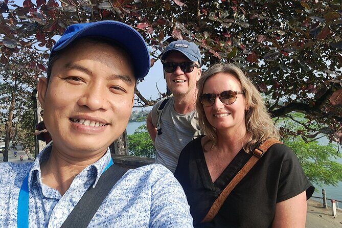 King Palace, royal tombs, pottery museum, dragon boat, local food - Practical Details and Why They Matter