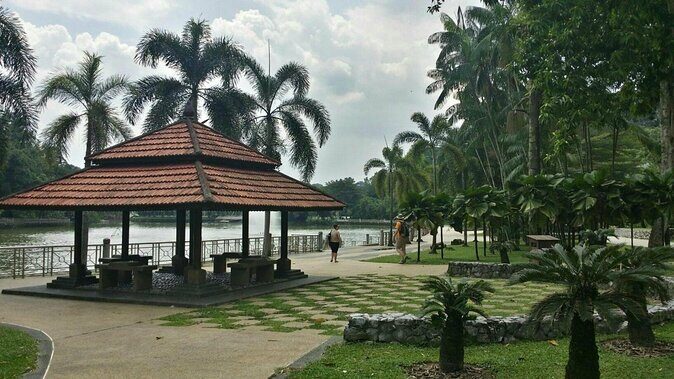 KLCC Lake of Symphony and The River Of Life Tour - Private - A Closer Look: What You Can Expect from the Tour