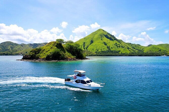Komodo Island Adventure from Bali (Day Trip) - Stop 2: Pink Beach
