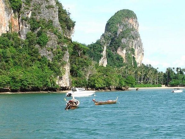 Krabi Hong Islands Day Trip by Speedboat with Lunch - Discovering Krabis Hidden Gems with a Speedboat Adventure