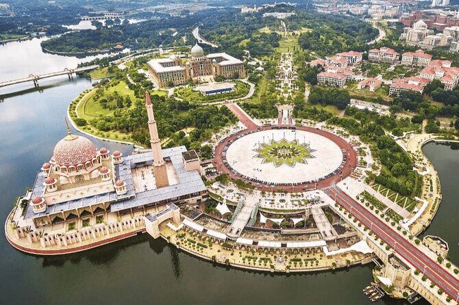 Kuala Lumpur Airport Departure Transfer En-route Putrajaya Photo Stop - Is This Transfer Right for You?