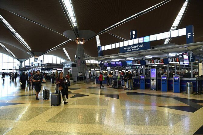 Kuala Lumpur Airport Transfers Departure - Booking and Pricing: Is It Worth It?