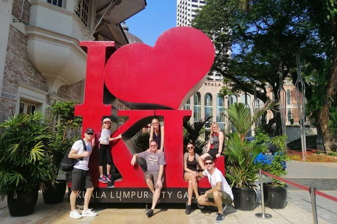 Kuala Lumpur Combo Package - Return Airport Transfer with Half-day City Tour - Detailed Breakdown of the Itinerary