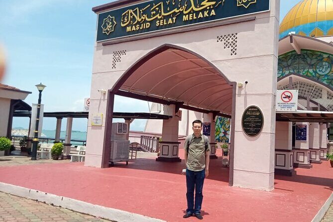 Kuala Lumpur Hotels To Singapore Hotels En-route Malacca Heritage Tour - Pick-Up & Journey from Kuala Lumpur