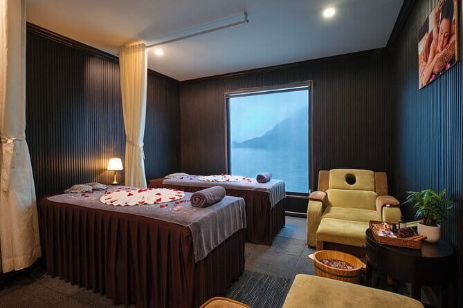 Lan Ha Bay 2 Days 1 Night on Syrena Cruises - The First Day: From Hanoi to the Magic of Lan Ha Bay