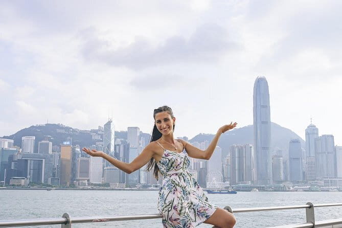 Live Hong Kong Island: Group Tour - A Classic Hong Kong Welcome: The Clock Tower & Victoria Harbor