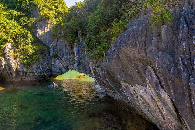 Luxury Sunset Tour: Kayaking and swimming to admire Lan Ha Bay - The Itinerary in Detail