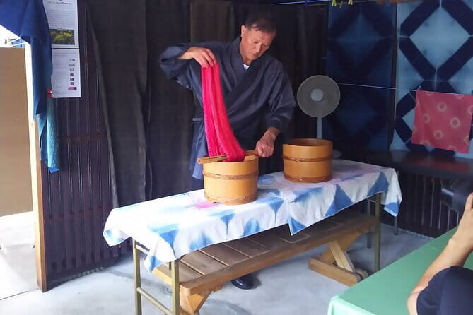 Making Original Nenju Bracelet & Safflower Dyeing in Yonezawa - Authentic Insights from Participants