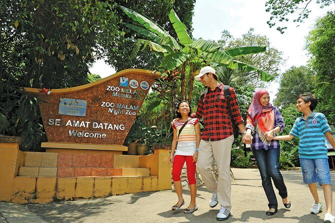 Malacca Zoo, Malaysia Heritage Studio & Butterfly Farm with Lunch - FAQs