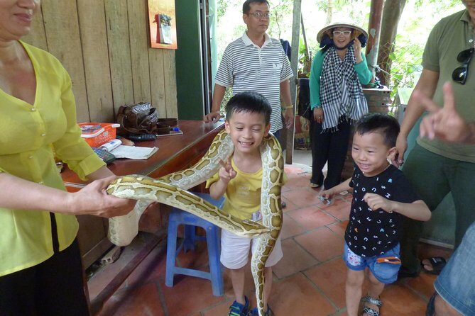 Mekong Delta exploring full day Trip - Vinh Trang Temple: A Grand Cultural Stop