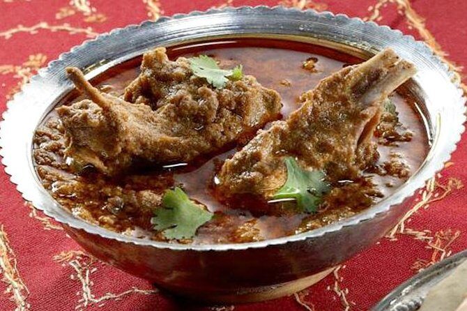 Mughlai Dining Experience at Karim's-a Famous Historical Restaurant for Foodies - Dining Atmosphere and Experience