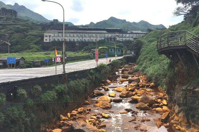 N101 Yehliu Jiufen is a day trip to Taipei (10h) - Transport and Overall Experience