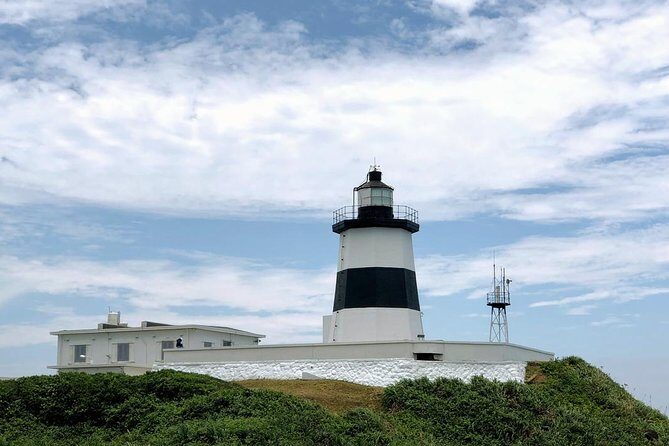 N107 Freshwater Red Mao City Fuguijiao Lighthouse Jinshan Old Street Keelung North Coast Day Tour (10h) - Transportation, Pricing, and Practical Details