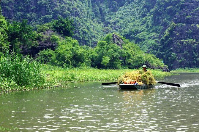 Ninh Binh Deluxe Day Tour : Hoa Lu Trang An Boating Mua Cave - The Journey Begins: From Hanoi to Ninh Binh