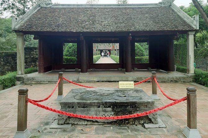 Ninh Binh - Hoa Lu - Tam Coc - Mua cave Day Trip: Hiking, boat trip, Bike, lunch - Who Will Love This Tour?