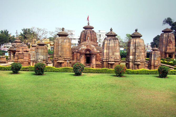 Om Leisure full-day tour of temple city Bhubaneswar in Odisha - A Deep Dive into the Tour Experience