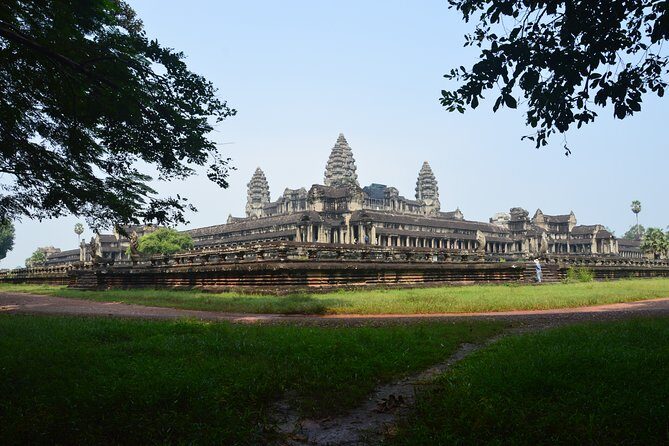 One Private Full Day Guided Tour to Angkor Wat - The Experience in Detail: What to Expect