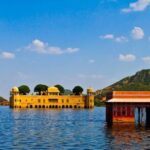 One Way Jaipur To AgraTransfer - Who Should Consider This Service?