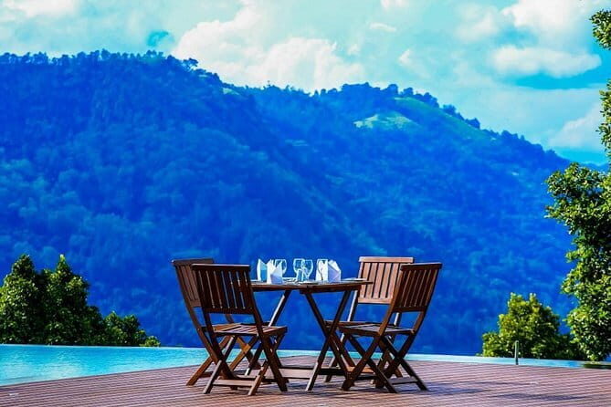 Overnight All-Inclusive Tea Plantation Adventure in Kandy - Day 2: Sunrise and Lake Serenity