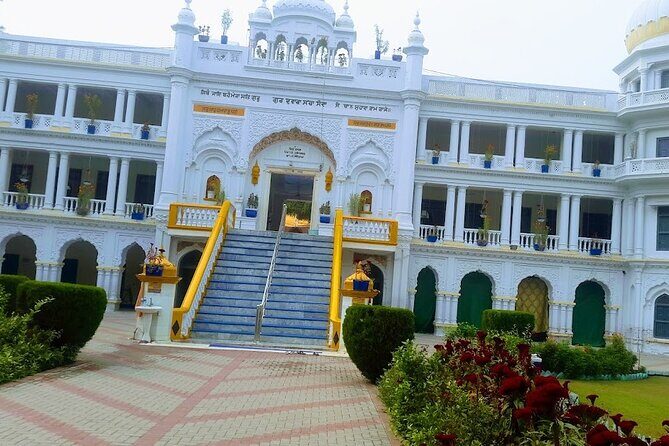 Pakistan Sikh Yatra For 9 Days - Who Should Consider This Tour?