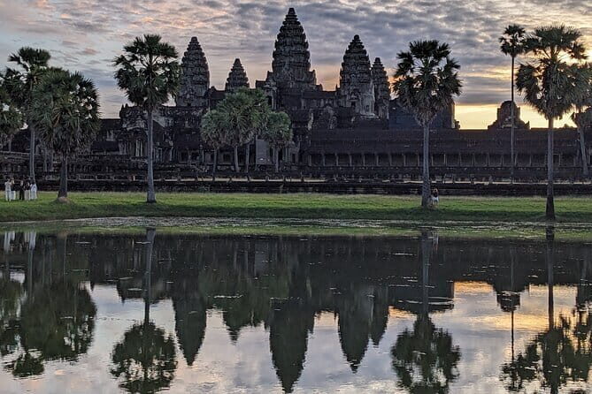 Personalized Angkor Wat Sunrise Day Tour by Tuk Tuk - Who Is This Tour Best For?