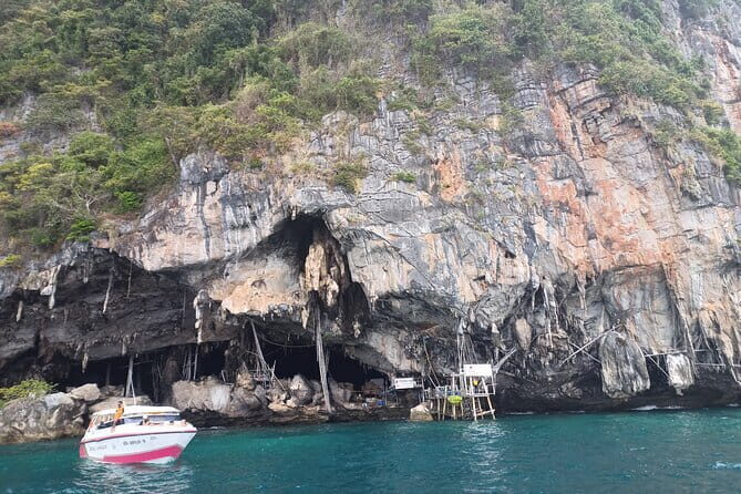 Phi Phi Islands and Maya Bay Trip by Speedboat from Phuket - Who Should Consider This Tour?