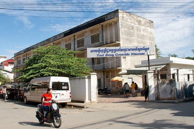 Phnom Penh Private Guided Tour Killing Field and Tuol Sleng - Start at Tuol Sleng Genocide Museum